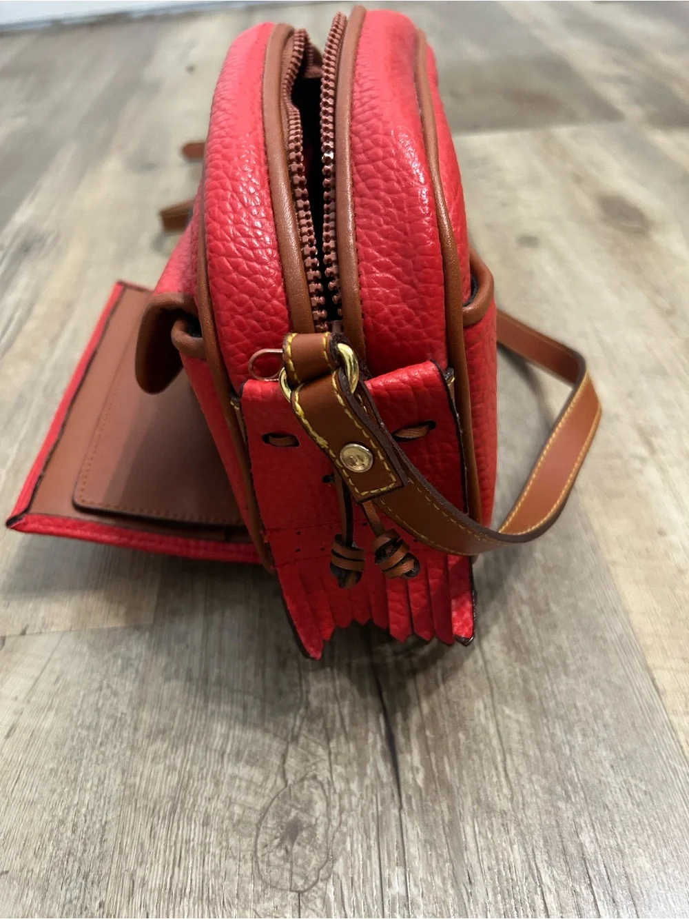 Vintage Dooney & Bourke Pebble Leather Red Kilty Bag - Picture 7 of 8